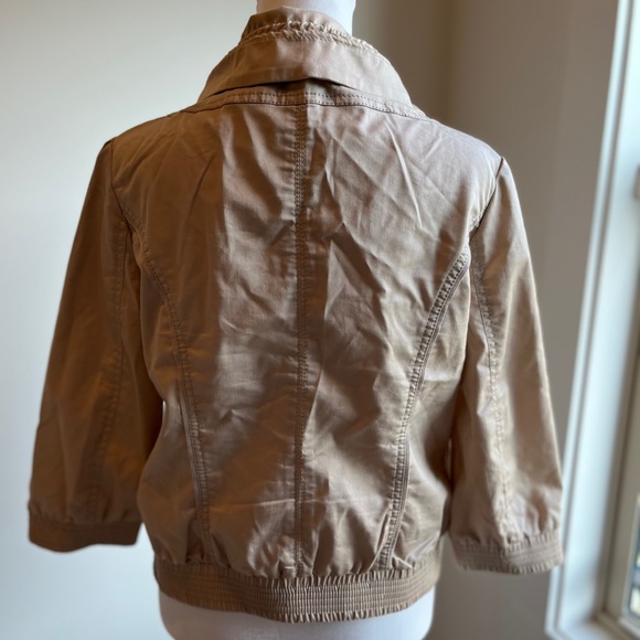 White House Black Market Women’s Khaki Tan Short Jacket Size 4 - Picture 5 of 8